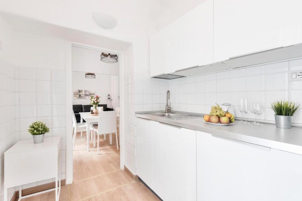 Apartment By The Colosseum - White Chic Flats Rome Luaran gambar